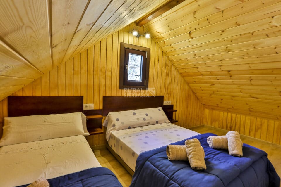 Espléndida Cabaña de Madera, para 5 personas, con piscina y wifi - Imagen 8