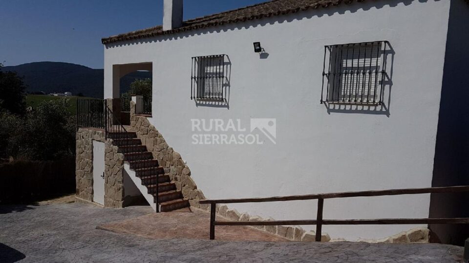Acogedora Casa Rural en Algar, con piscina, chimenea y barbacoa - Imagen 14