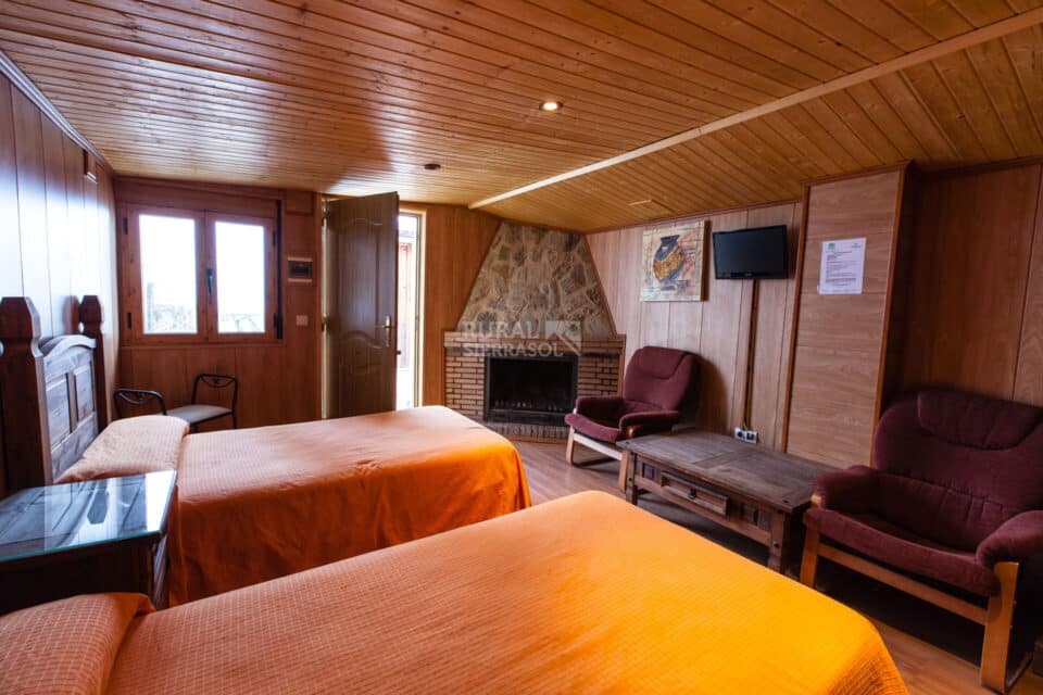 Acogedor Alojamiento Rural para 2 personas, en Arroyo Frío, con piscina y wifi - Imagen 15