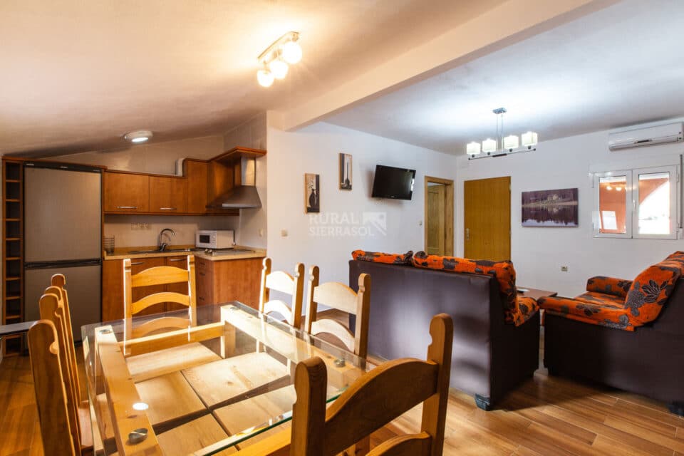 Confortable Casa Rural en Coto Ríos, con amplios jardines, piscina y wifi - Imagen 23