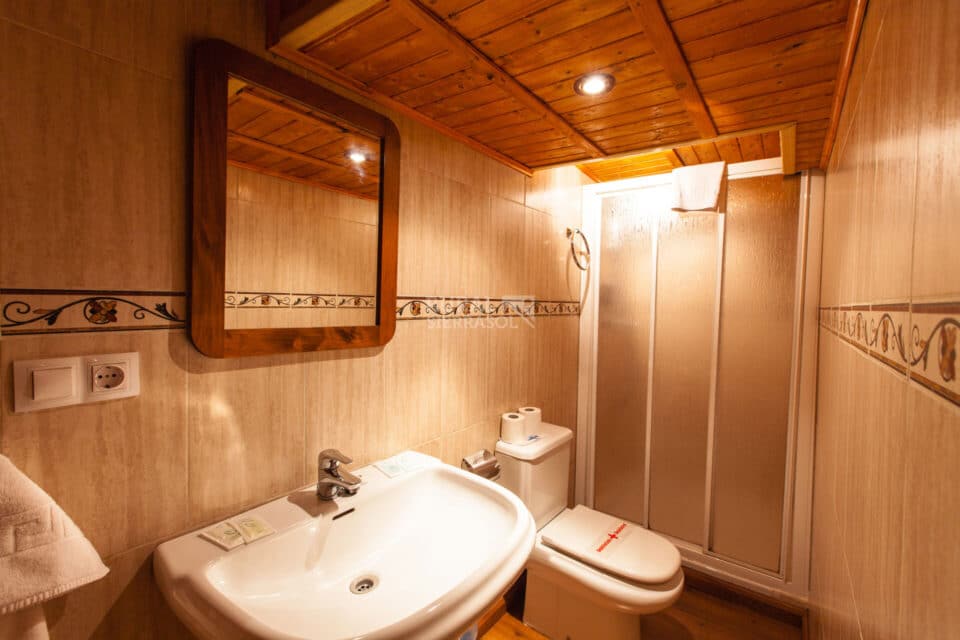 Acogedor Alojamiento Rural para 2 personas, en Arroyo Frío, con piscina y wifi - Imagen 16