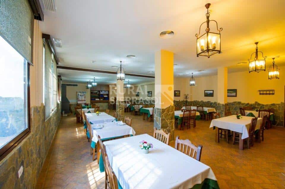 Precioso Alojamiento Rural en Cardeña, con piscina, aire acondicionado, spa - Imagen 23