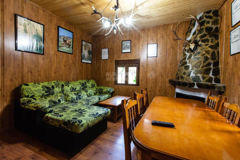 Acogedora Casa Rural en Coto Ríos, con piscina, amplios jardines y wifi - Imagen 24