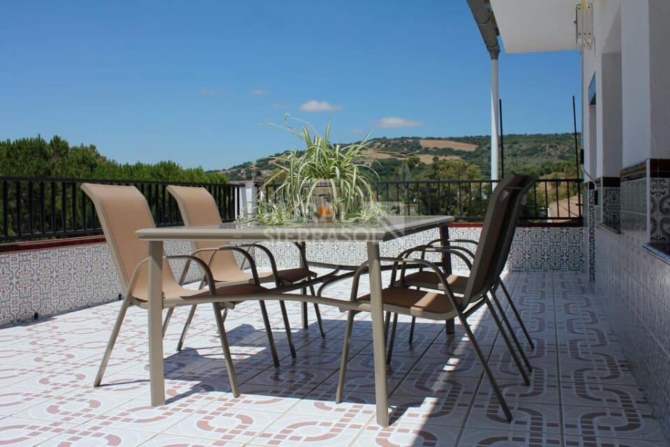 Amplio Apartamento Rural en La Ruta de los Pueblos Blancos de la Sierra de Cádiz - Imagen 3