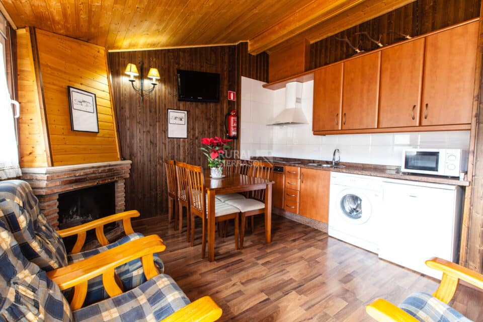 Confortable Casa Rural en Coto Ríos, con amplios jardines, piscina y wifi - Imagen 26