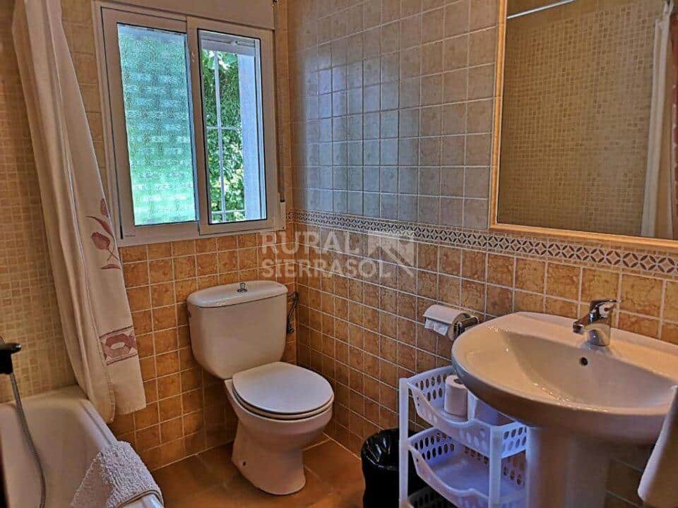 Espléndida Casa Rural en La iruela, con piscina privada, aire acondicionado y barbacoa - Imagen 26