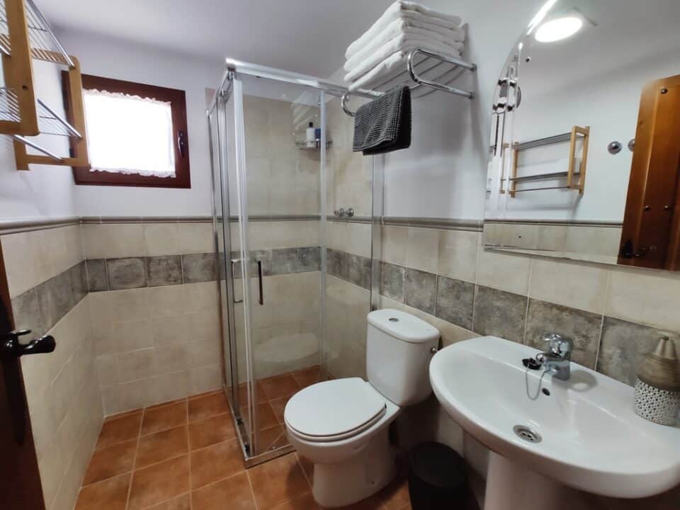 Conjunto Rural en Alcalá la Real, con amplio salón de reuniones - Imagen 80