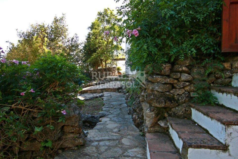 Excepcional Cortijo en El Gastor con piscina, chimenea y calefacción central - Imagen 28