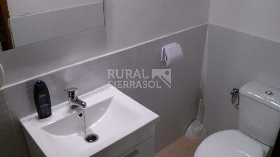 Cómoda Casa Rural en Prado del Rey, con chimenea y barbacoa - Imagen 28