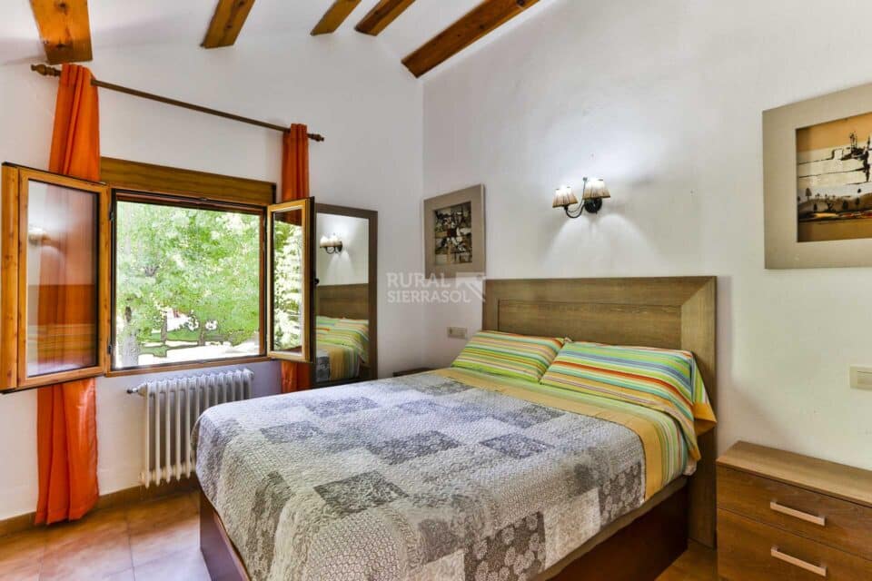 Confortable Alojamiento Rural para 5 personas, en Arroyo Frío, con calefacción y chimenea - Imagen 21