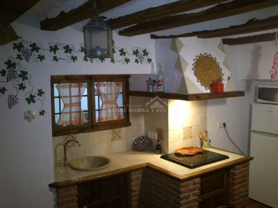 Casa Rural en Frailes, con chimenea y sala de juegos - Imagen 3