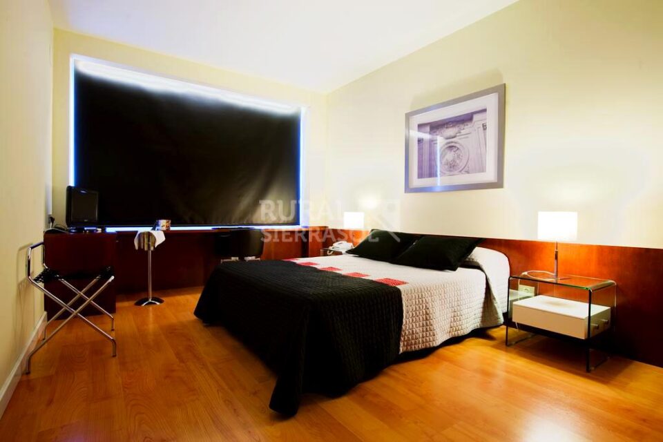 Moderno hotel de diseño a 25 km de Jaén - Imagen 16