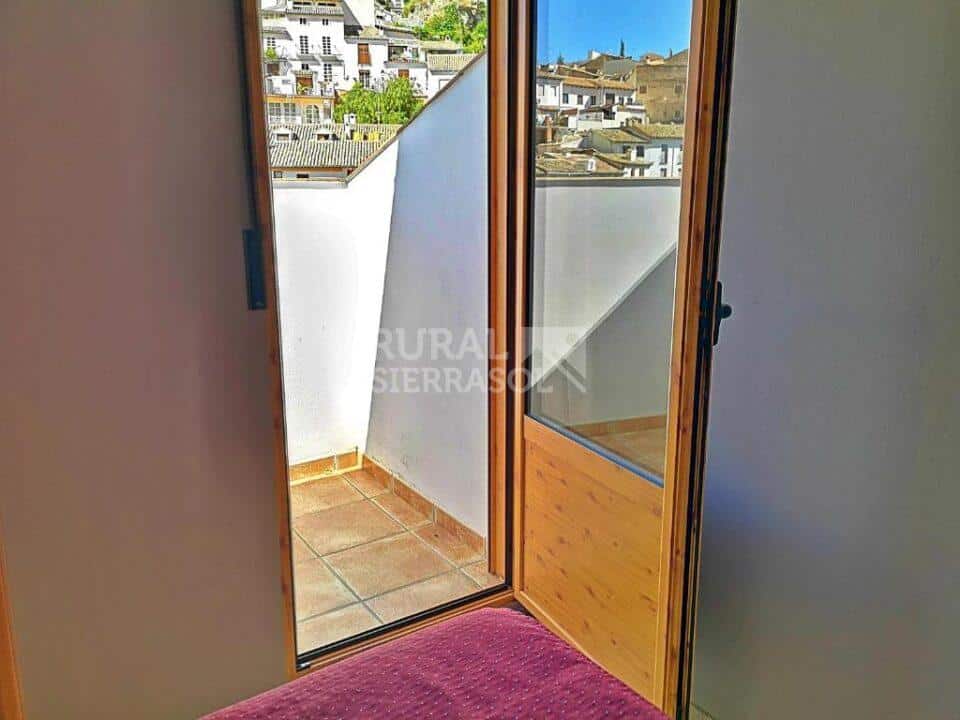 Acogedor Alojamiento Rural en Cazorla, con calefacción y chimenea - Imagen 3