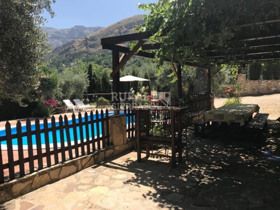 Casa rural en Cazorla, con piscina y barbacoa - Imagen 3