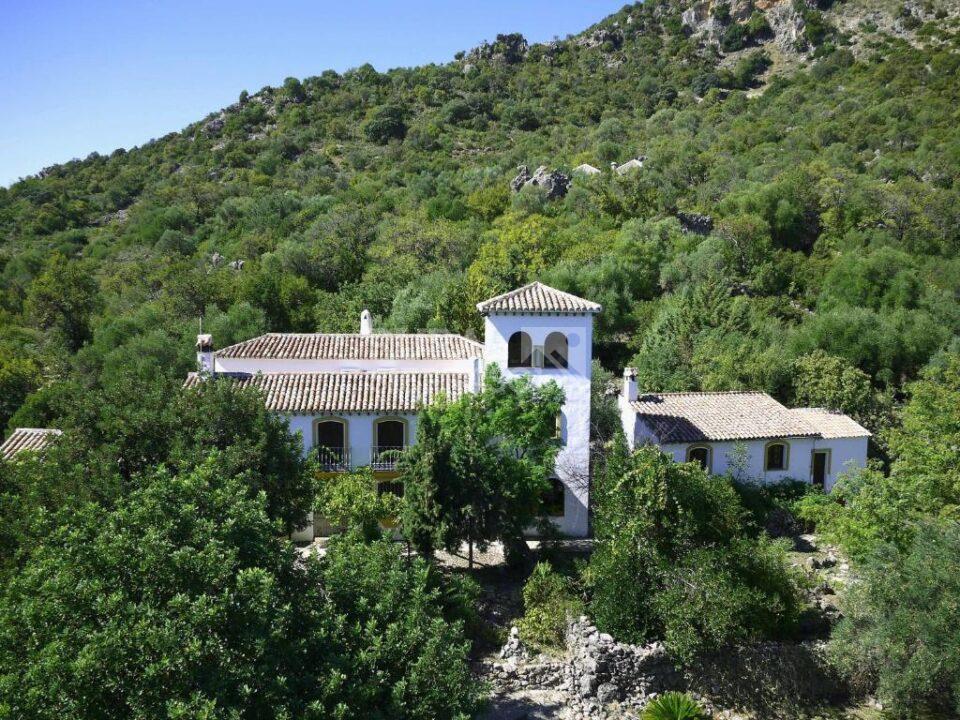 Excepcional Cortijo en El Gastor con piscina, chimenea y calefacción central - Imagen 3