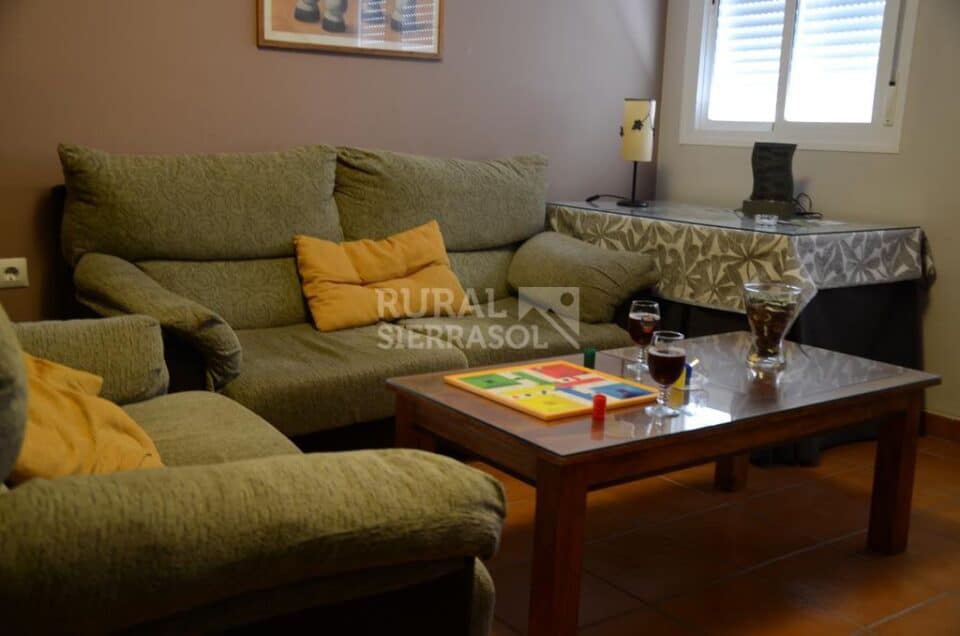 Acogedor Apartamento Rural en El Bosque con chimenea y barbacoa - Imagen 6