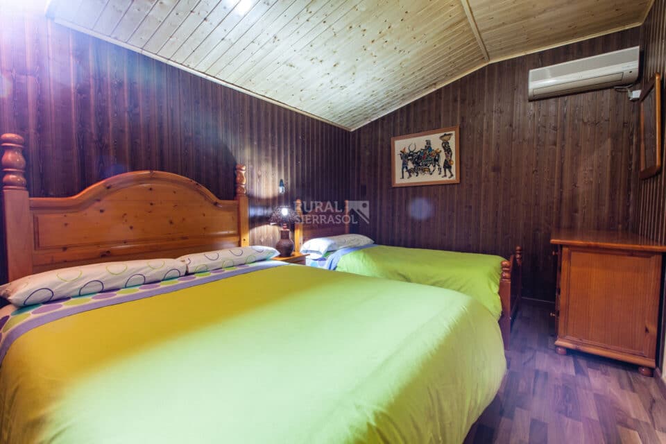 Acogedora Casa Rural en Coto Ríos, con piscina, amplios jardines y wifi - Imagen 31