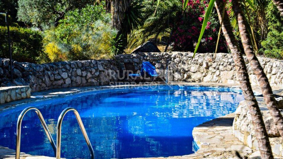 Excepcional Cortijo en El Gastor con piscina, chimenea y calefacción central - Imagen 31