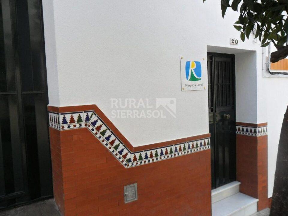 Cómoda Casa Rural en Prado del Rey, con chimenea y barbacoa - Imagen 33