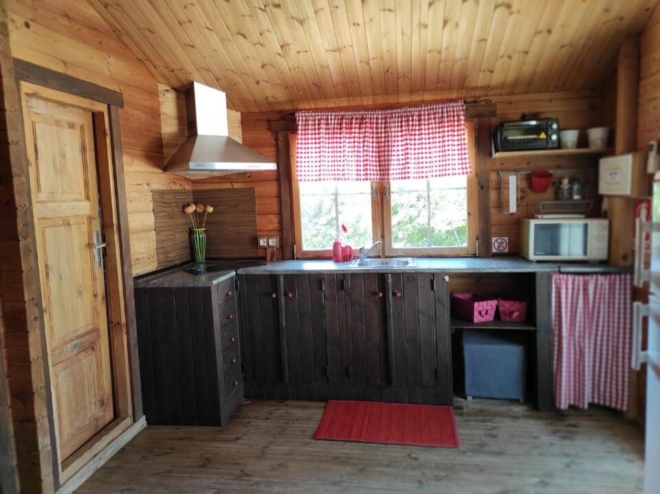 Cabañas de Madera en Setenil con piscina privada, aire acondicionado, wi-fi - Imagen 26