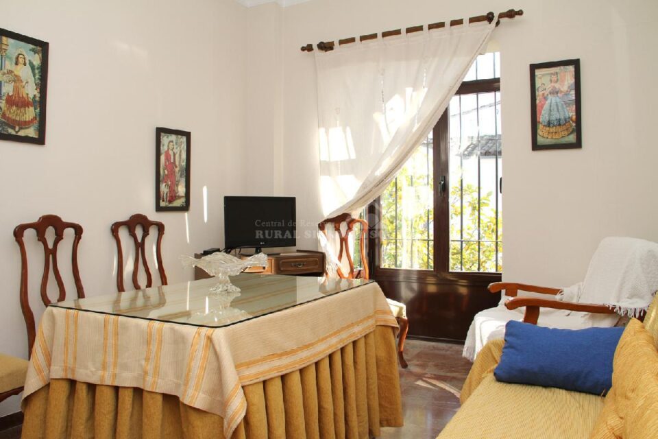Acogedor Apartamento Rural en Prado del Rey con chimenea y aire acondicionado - Imagen 12