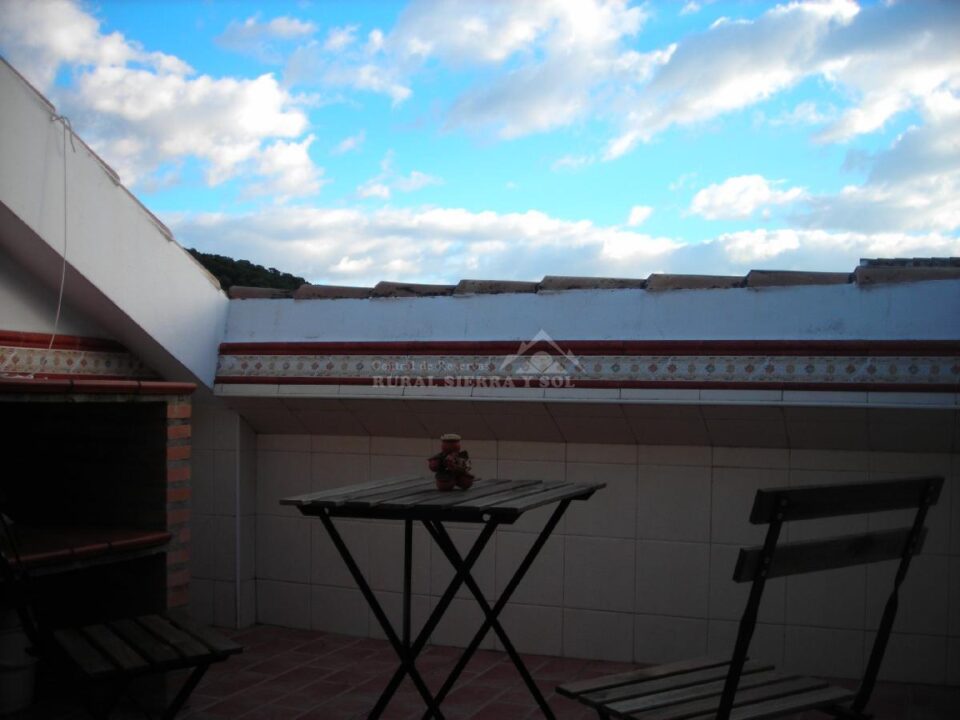 Acogedor Apartamento Rural en Prado del Rey con chimenea y aire acondicionado - Imagen 30