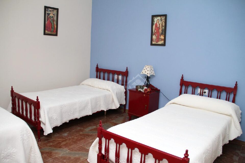 Acogedor Apartamento Rural en Prado del Rey con chimenea y aire acondicionado - Imagen 34