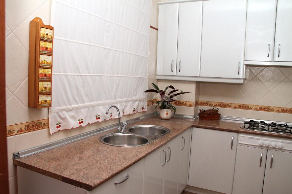 Acogedor Apartamento Rural en Prado del Rey con chimenea y aire acondicionado - Imagen 38