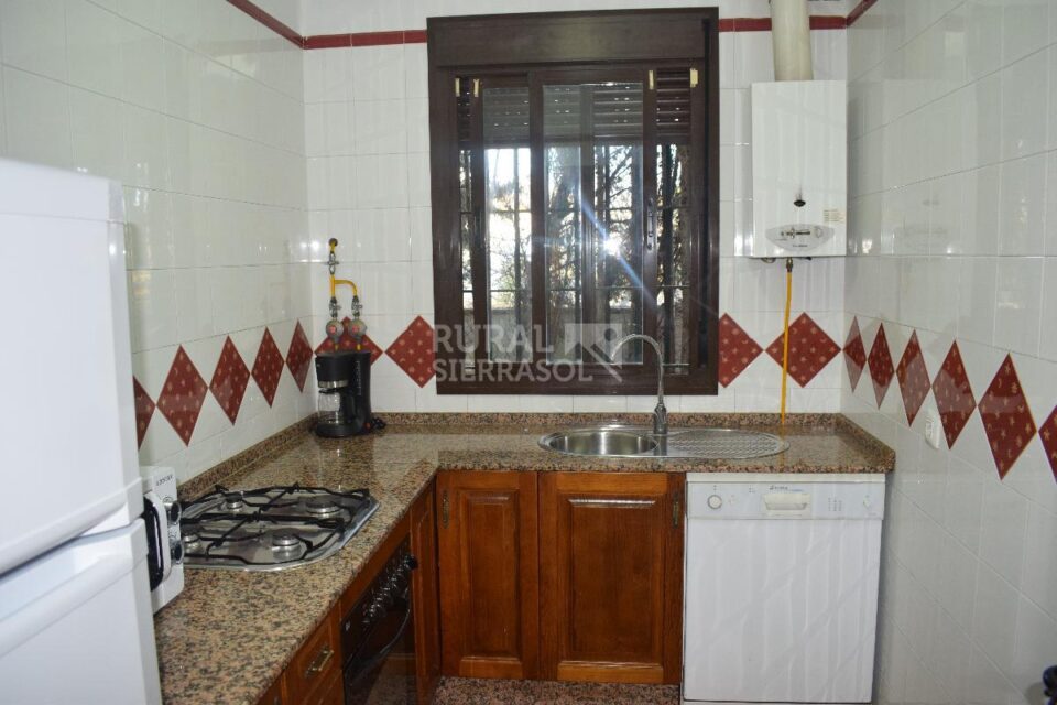 Encantador chalet en Conil de la Frontera con piscina y barbacoa - Imagen 10