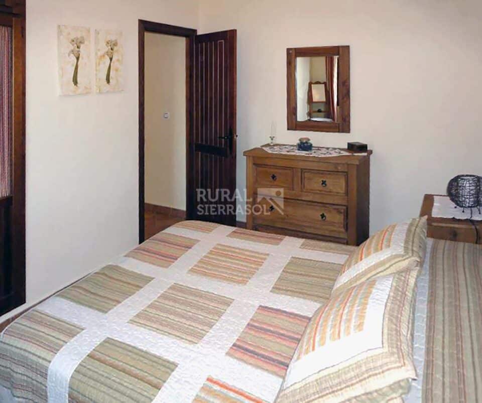 Casa Rural en El Gastor con piscina, barbacoa y wifi - Imagen 6