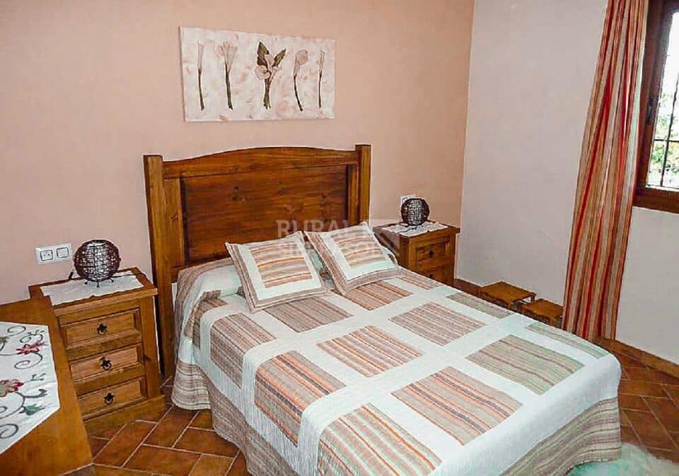 Casa Rural en El Gastor con piscina, barbacoa y wifi - Imagen 13