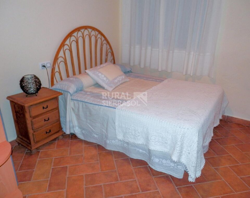 Casa Rural en El Gastor con piscina, barbacoa y wifi - Imagen 17