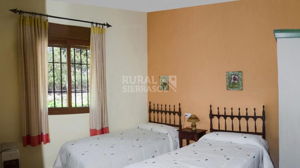 Casa Rural en El Gastor con piscina, barbacoa y wifi - Imagen 22