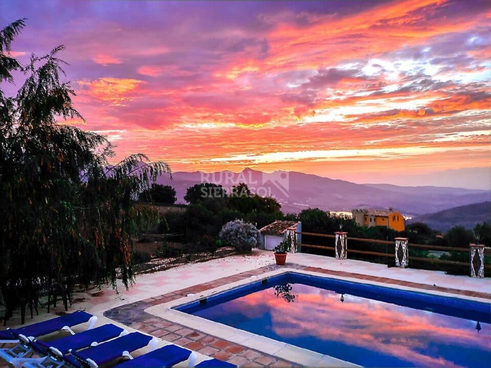 Casa Rural en El Gastor con piscina, barbacoa y wifi - Imagen 25
