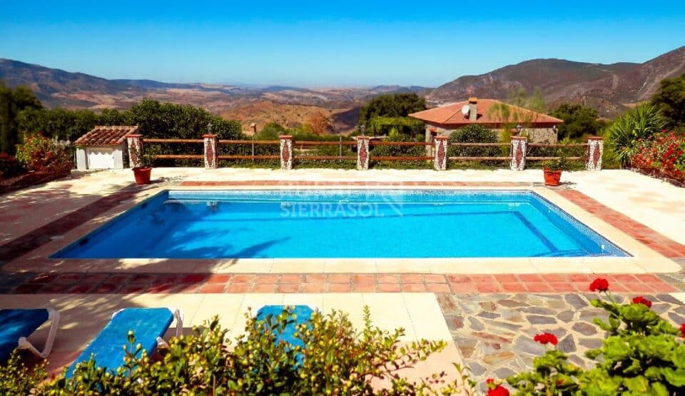 Casa Rural en El Gastor con piscina, barbacoa y wifi - Imagen 35