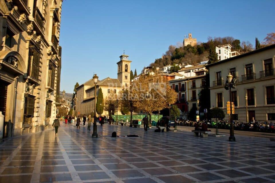 Apartamento en la ciudad de Granada, con aire acondicionado y wifi - Imagen 30