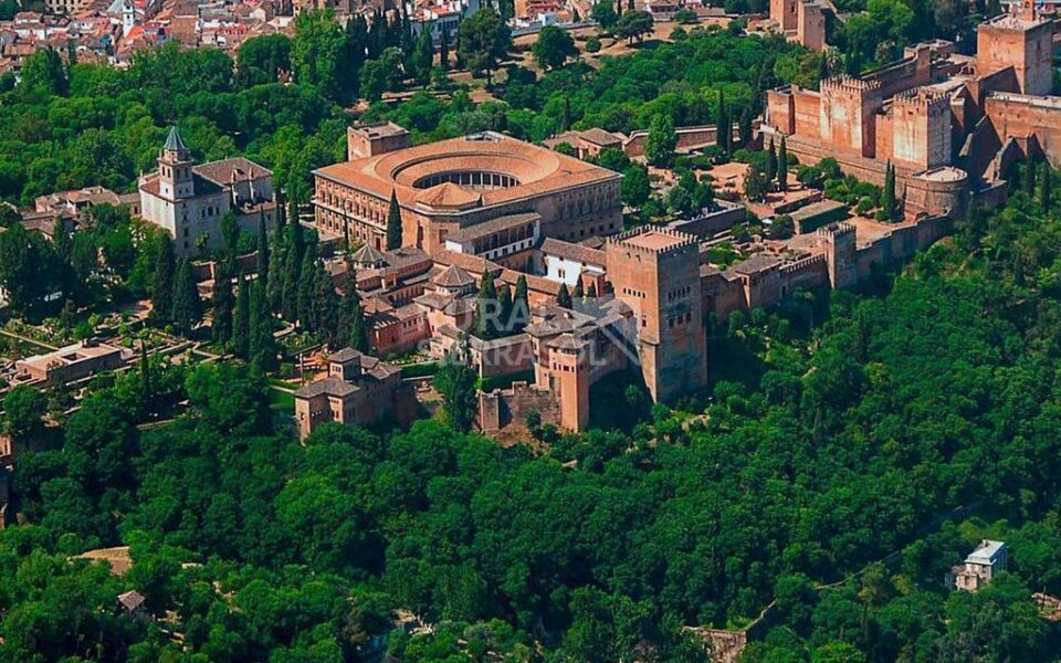 Apartamento en la ciudad de Granada, con aire acondicionado y wifi - Imagen 36