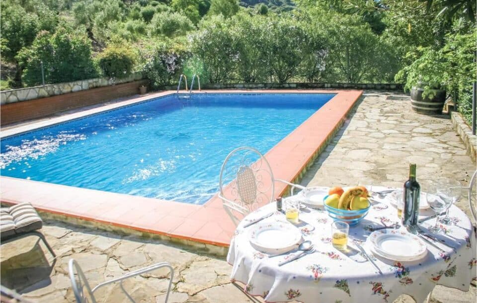 Acogedora Casa Rural en El Gastor con piscina vallada, barbacoa y chimenea - Imagen 2