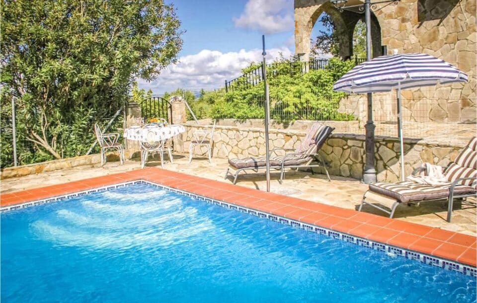 Acogedora Casa Rural en El Gastor con piscina vallada, barbacoa y chimenea - Imagen 6