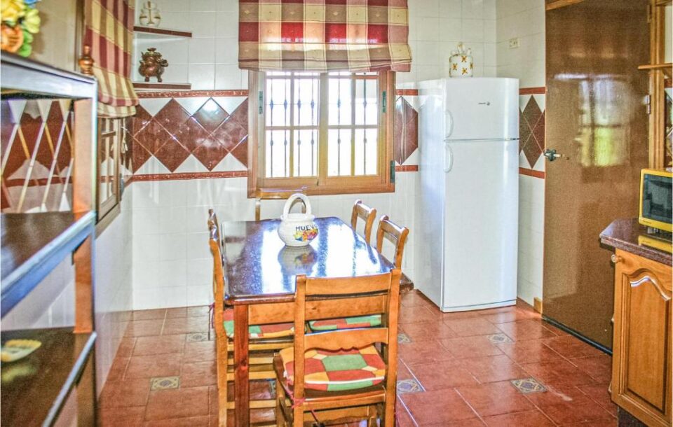 Acogedora Casa Rural en El Gastor con piscina vallada, barbacoa y chimenea - Imagen 17