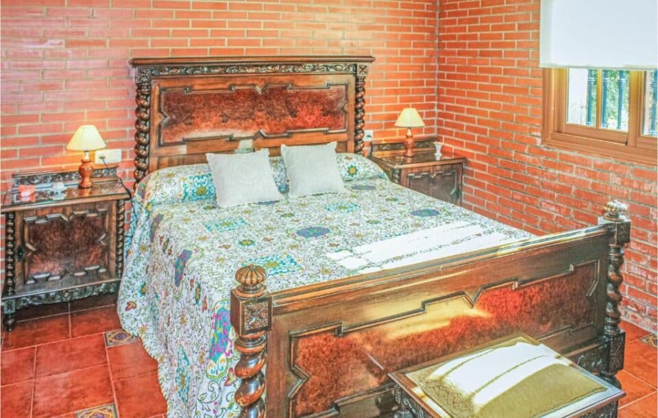 Acogedora Casa Rural en El Gastor con piscina vallada, barbacoa y chimenea - Imagen 18