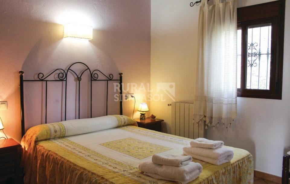 Coqueta casa Rural en El Gastor con piscina y wifi - Imagen 9