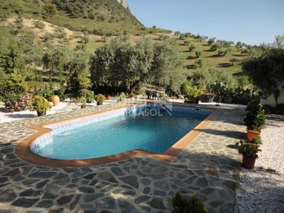 Bonita Casa Rural en El Gastor con piscina, barbacoa y chimenea - Imagen 2