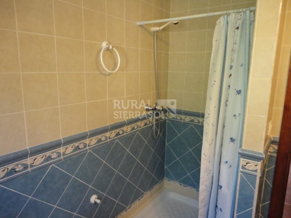 Bonita Casa Rural en El Gastor con piscina, barbacoa y chimenea - Imagen 13