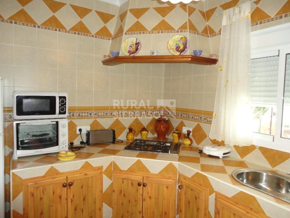 Bonita Casa Rural en El Gastor con piscina, barbacoa y chimenea - Imagen 18