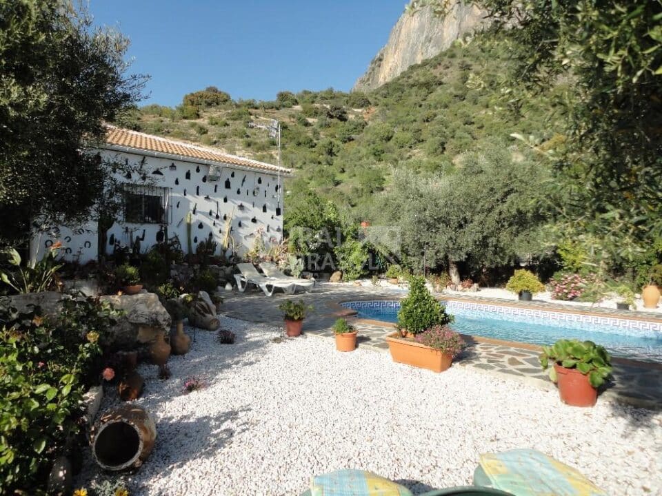 Bonita Casa Rural en El Gastor con piscina, barbacoa y chimenea - Imagen 21