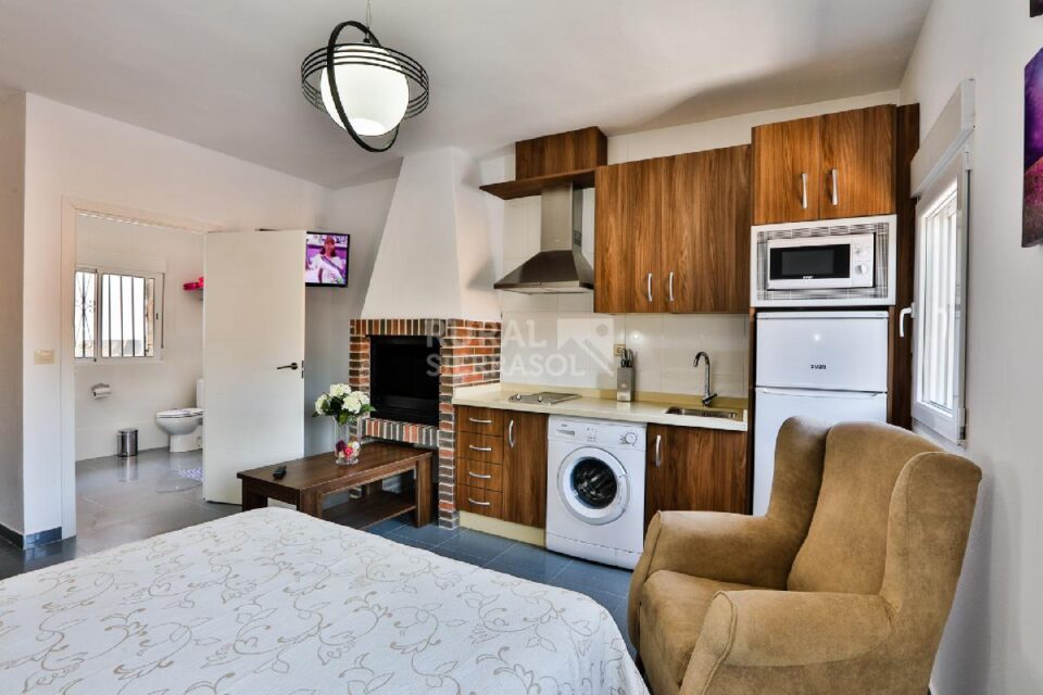 Conjunto de doce apartamentos rurales en pleno Parque Natural de las Sierras de Cazorla, Segura y Las Villas - Imagen 14