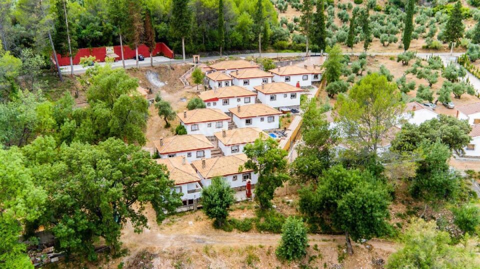 Conjunto de doce apartamentos rurales en pleno Parque Natural de las Sierras de Cazorla, Segura y Las Villas - Imagen 19
