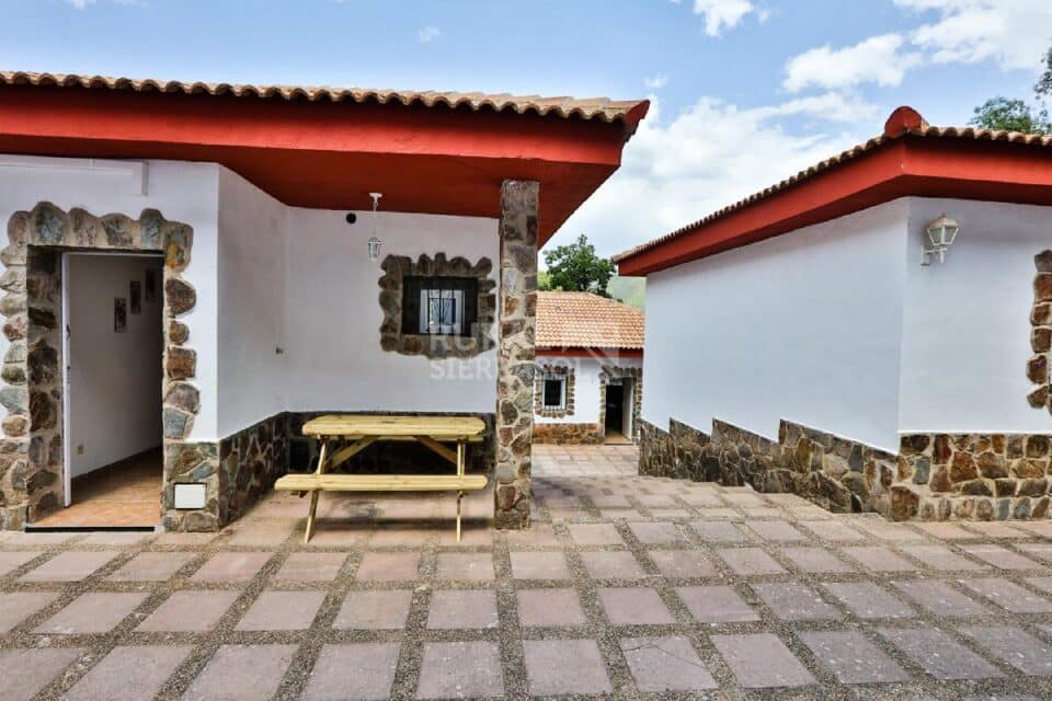 Conjunto de doce apartamentos rurales en pleno Parque Natural de las Sierras de Cazorla, Segura y Las Villas - Imagen 23