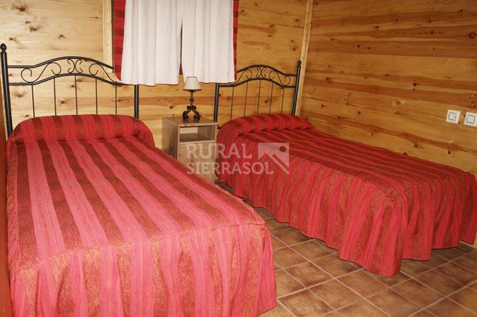 Amplia Cabaña de Madera en plena Naturaleza - Imagen 8